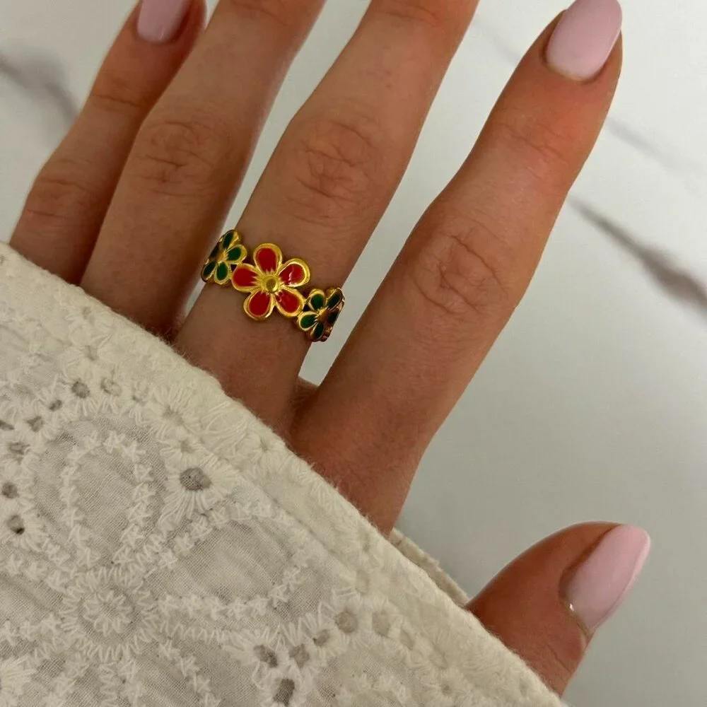 Sku:0222 vintage gold ring with green red flowers Stainless steel +in a gift box